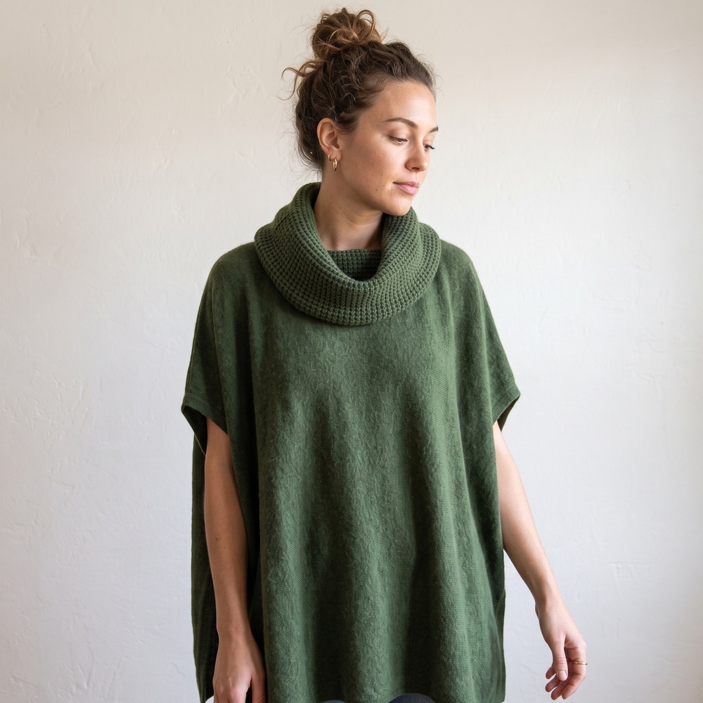 Cashmere Cashmere Womens Sweater OS Green Cowl Neck Poncho Cape Quiet Luxury